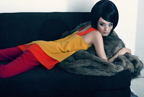 Tuy nhiên, nhan sắc của Lê Thúy lại không được lòng công chúng. Thậm chí nhiều người dị ứng với thân hình gầy trơ xương của cô.