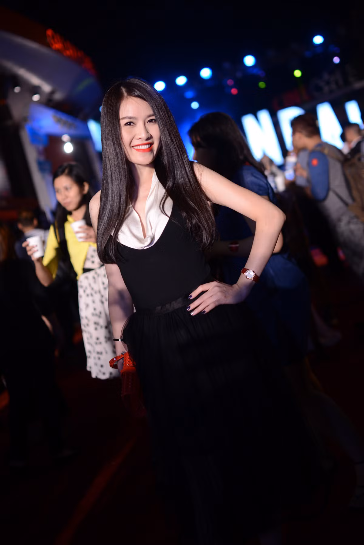 Quế Vân kín đáo tham dự sự kiện ra mắt phim.