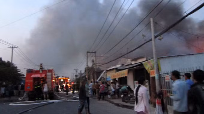 Hiện trường vụ cháy. (Ảnh: Đỗ Phi)