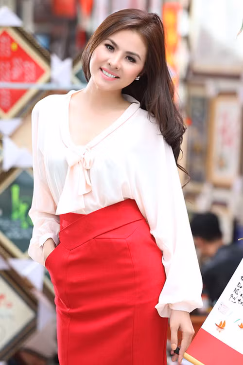 Lột trần những mảng tối của showbiz, Scandal khiến nhiều người phải giật mình khi chứng kiến những âm mưu thâm độc, sự ganh ghét, đố kỵ. của giới nghệ sỹ. Thực tế ngoài đời, nữ diễn viên cũng thừa nhận: "Showbiz Việt bên ngoài còn ghê gớm hơn phim...".