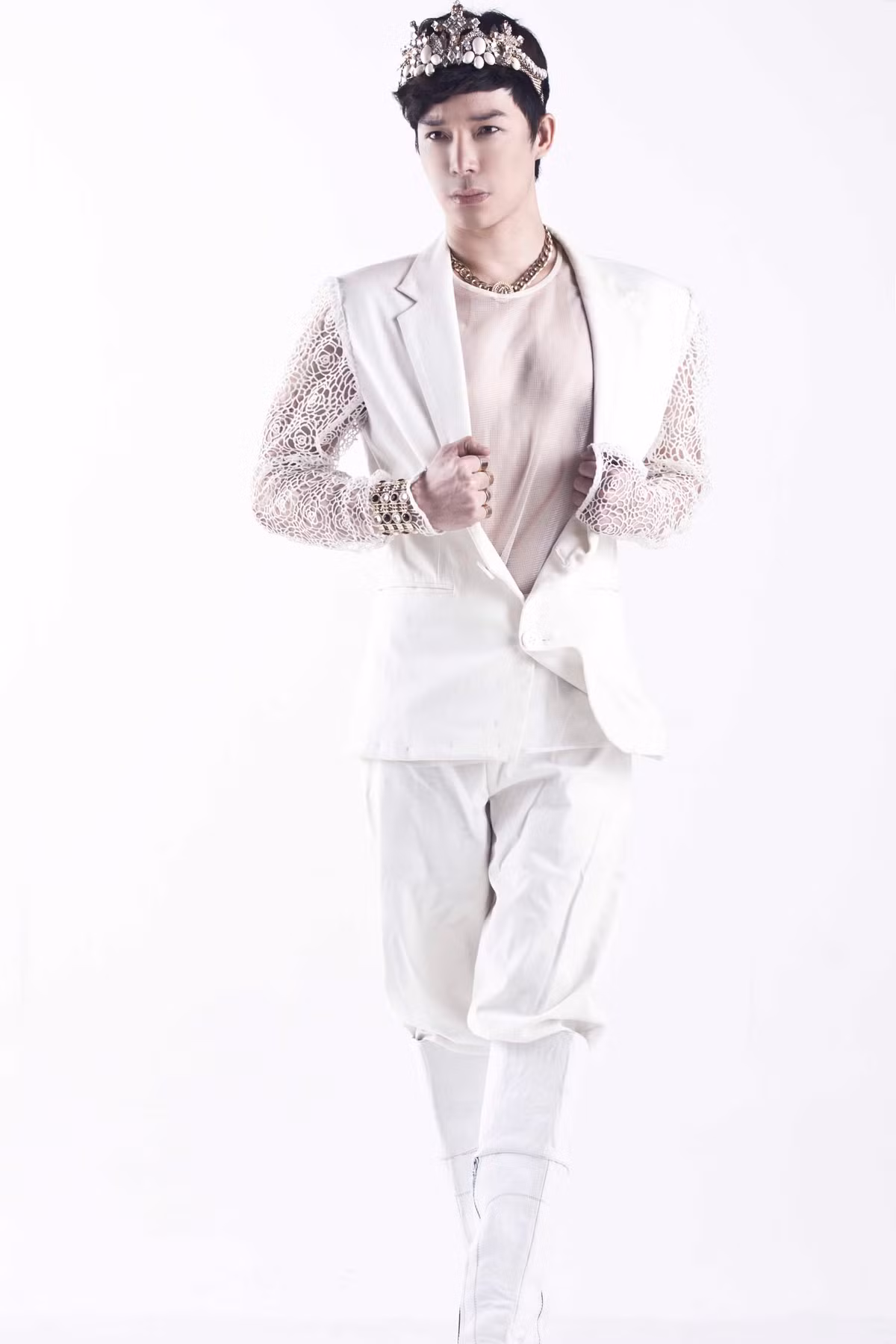 “Cám ơn các bạn đã luôn yêu mến tôi, tôi sẽ cố gắng hết mình dù bất cứ hoàn cảnh nào để không làm các bạn thất vọng. Tôi thực sự hạnh phúc khi thấy nhiều người đã nghi ngờ vào khả năng của tôi nhưng khán giả vẫn đặt lòng tin và cổ vũ tôi trong suốt thời gian ấy. Tình cảm này tôi sẽ luôn trân trọng và ghi nhớ trong lòng” - ca sĩ Nathan Lee.