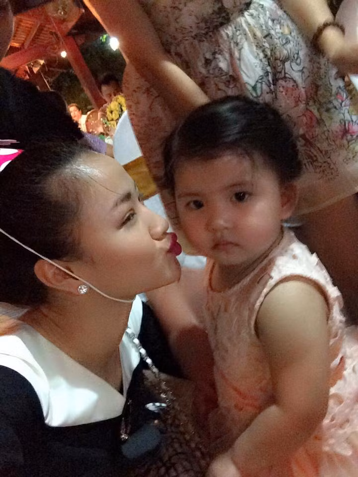 Theo một số nguồn tin, bạn trai của Maya là một đại gia ở Hà Nội. Maya và người đàn ông này đã gắn bó khoảng 2-3 năm nay.