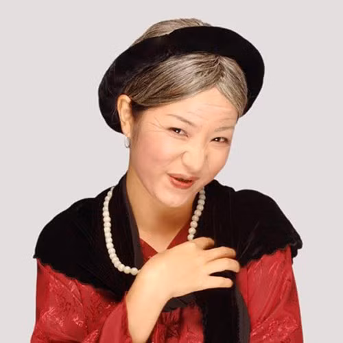 Thuy Nga trai long noi kho sau dang quang A hau-Hinh-2