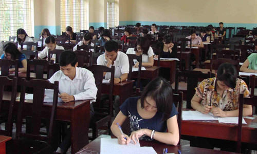 Trong kỳ thi tuyển công chức năm 2014 của TP Hà Nội có hơn 200 thí sinh thi bị lập biên bản vì vi phạm quy chế.