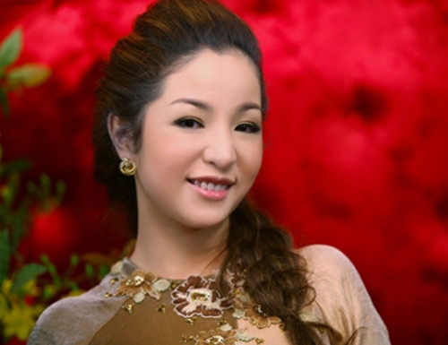 “Ba gia” Thuy Nga va moi tri an dac biet Chi Trung