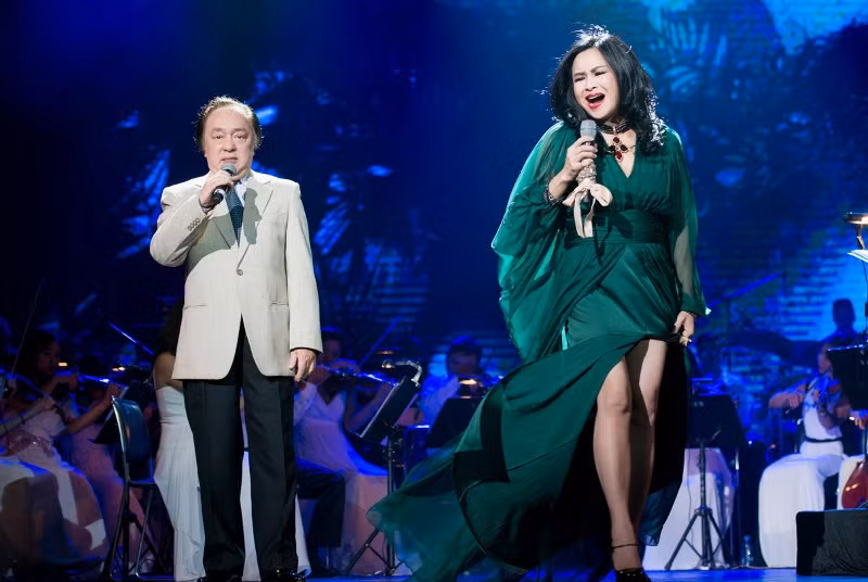 NSND Trung Kiên song ca cùng con dâu Thanh Lam (Ảnh: Lê Chí Linh).