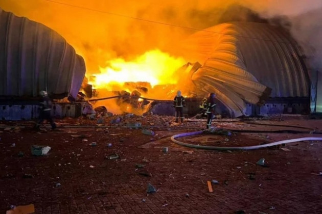 Nga tăng cường pháo kích, không kích, nhiều cứ điểm Ukraine bị phá hủy Nga tang cuong phao kich, khong kich, nhieu cu diem Ukraine bi pha huy