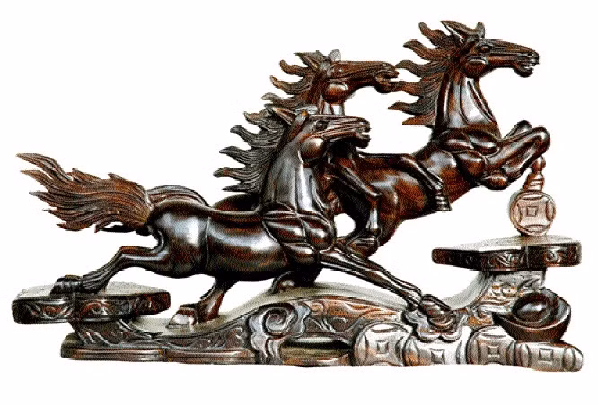 Cach bai tri ngua phong thuy sao cho dung