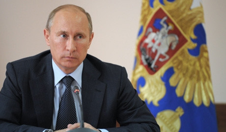 1. Nga mang lại hoà bình: Nostradamus tiên đoán rằng một vị vua phía bắc đến từ Aquilon (ám chỉ Nga) sẽ giúp thiết lập hoà bình và trật tự thế giới. Người ta chưa bao giờ được thấy Mỹ và Nga cùng đứng về một phía, đặc biệt trong vấn đề xung đột ở Syria. Nếu lời tiên đoán này trở thành sự thật thì năm 2014 có thể sẽ chứng kiến nhiều sự kiện thú vị.