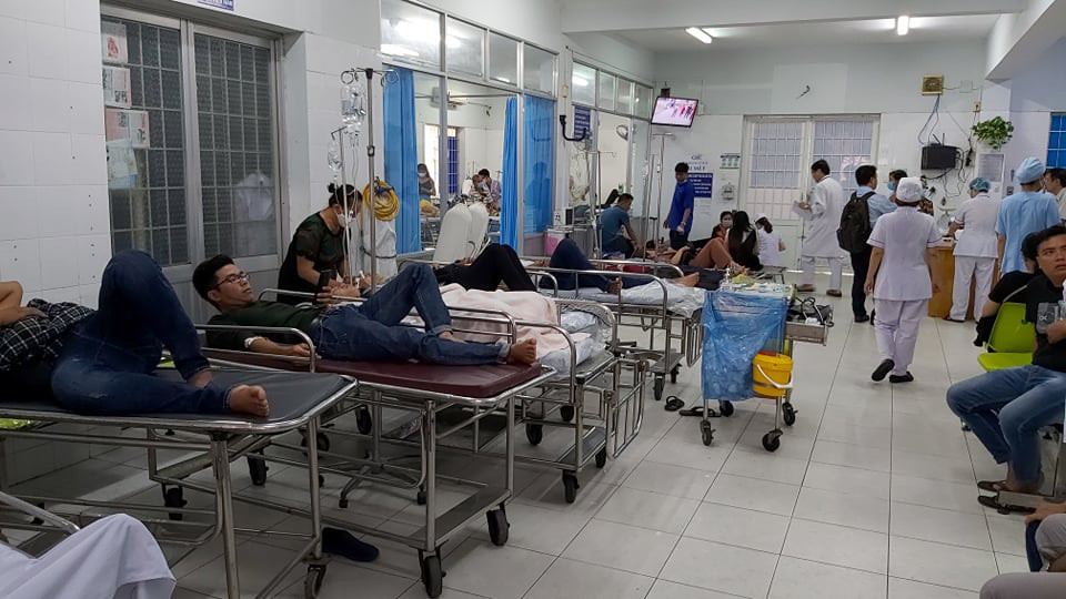 Gần 100 người ngộ độc sau tiệc gala dinner của công ty thuốc trừ sâu Gan 100 nguoi ngo doc sau tiec gala dinner cua cong ty thuoc tru sau