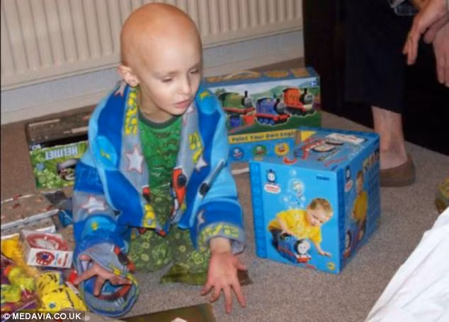 Ryan được điều ung thư miễn phí cho lần đầu tiên trong 4 năm nhưng cha mẹ của cậu bé được thông báo rằng căn bệnh này có thể tái phát trở lại bất cứ lúc nào. Hiện, Ryan vẫn phải kiểm tra sức khỏe định kỳ hàng tháng.