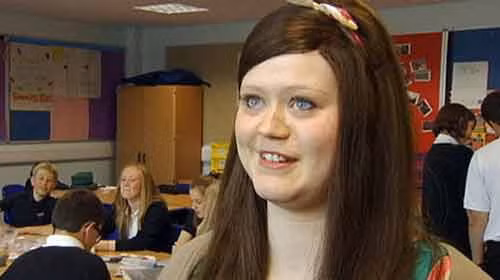 Ca phẫu thuật cho thấy, cô đã mắc một dạng hiếm gặp của ung thư buồng trứng nhưng đã di căn rất rộng. Toàn bộ buồng trứng đã bị cắt bỏ khiến Amy không thể mang thai nữa. "Tôi cảm thấy khủng khiếp khi đột nhiên bị vô sinh", Amy cho biết . "Tôi luôn muốn có một gia đình hạnh phúc trong tương lai nhưng tôi không có thời gian để lưu lại bất kỳ quả trứng do buồng trứng của tôi bị cắt bỏ quá đột ngột. Tôi chỉ biết nằm khóc”.