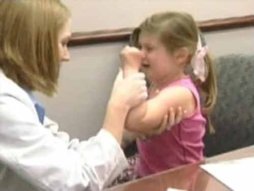 Cắt bỏ một bên não. Ca phẫu thuật cắt bỏ một bên não do bác sĩ phẫu thuật thần kinh Ben Karson tiến hành vào ngày 11/6/2007. Đây được ghi nhận là ca phẫu thuật rùng rợn nhất từ trước tới nay. Bệnh nhân là bé gái Jessie Hall, 6 tuổi, ở Aledo, bang Texas (Mỹ). Jessie bị mắc phải một chứng bệnh nan y hiếm gặp có tên hội chứng Rasmussen (hội chứng viêm não) khiến cho não của em bị ăn mòn rồi dẫn đến những cơn co thắt toàn thân.