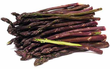 Măng tây tím giúp chống lại nhiều bệnh tật như ung thư, vấn đề về tim.