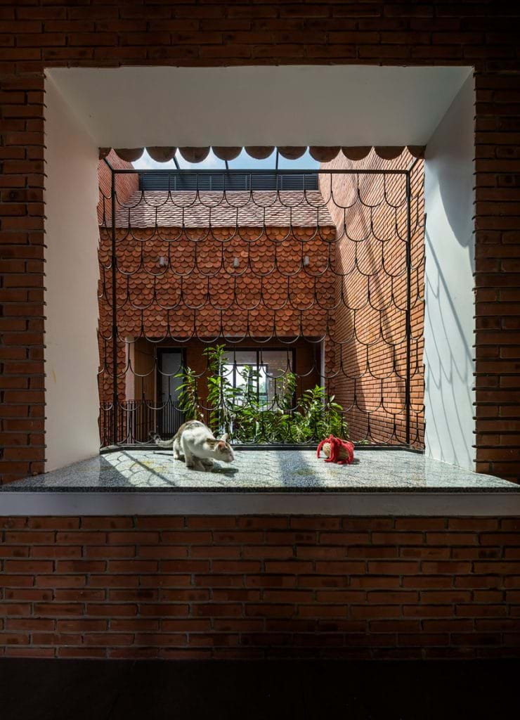 Nhung cung bac cam xuc tu ngoi nha gach co hai mai hien-Hinh-11