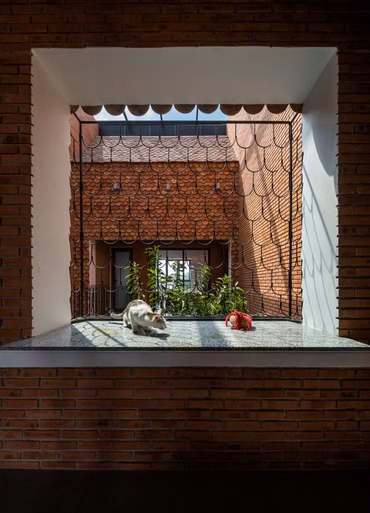 Nhung cung bac cam xuc tu ngoi nha gach co hai mai hien-Hinh-11