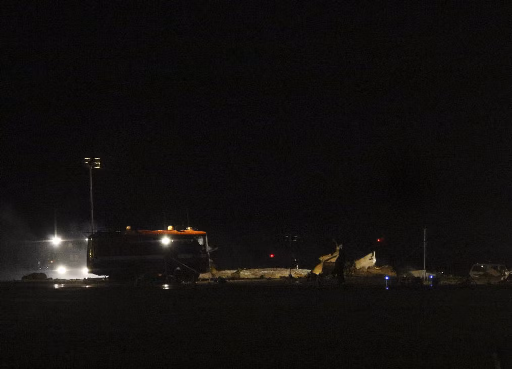 Trên máy bay có 50 người (44 hành khách và 6 thành viên phi hành đoàn) nhưng không một ai sống sót.