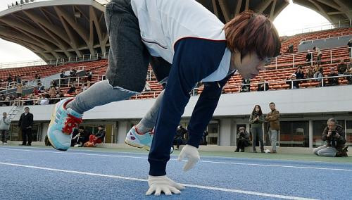 Kenichi được xác nhận kỷ lục Guinness và được trao bằng chứng nhận hôm qua 14/11 sau khi kết thúc cuộc chạy 100 m tại Tokyo.