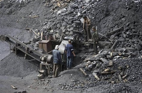 7. Nổ bụi than và ga ở khu Benxihu Colliery, thành phố Liêu Ninh, Trung Quốc làm 1.549 người thiệt mạng, trong đó có 31 người Nhật Bản. Vụ việc xảy ra vào ngày 26/4/1942 và là một trong những thảm họa chết người kinh hoàng trong lịch sử ngành than. Đa số những người chết đều do ngộ độc khí CO2. Ảnh minh họa.