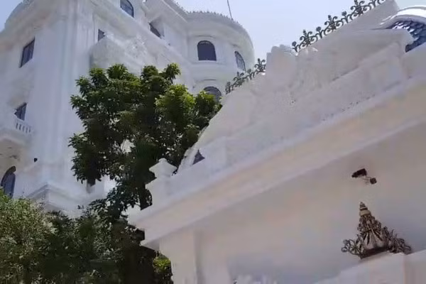 Cặp biệt thự hàng chục triệu đô và thú chơi sang của đại gia Phát “Dầu” ảnh 4