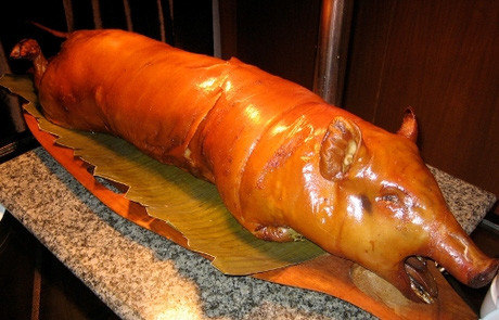 Đặc sản lợn sữa quay nguyên con, nhìn là mê, ăn là phê - Hình 3 Dac san lon sua quay nguyen con, nhin la me, an la phe-Hinh-3