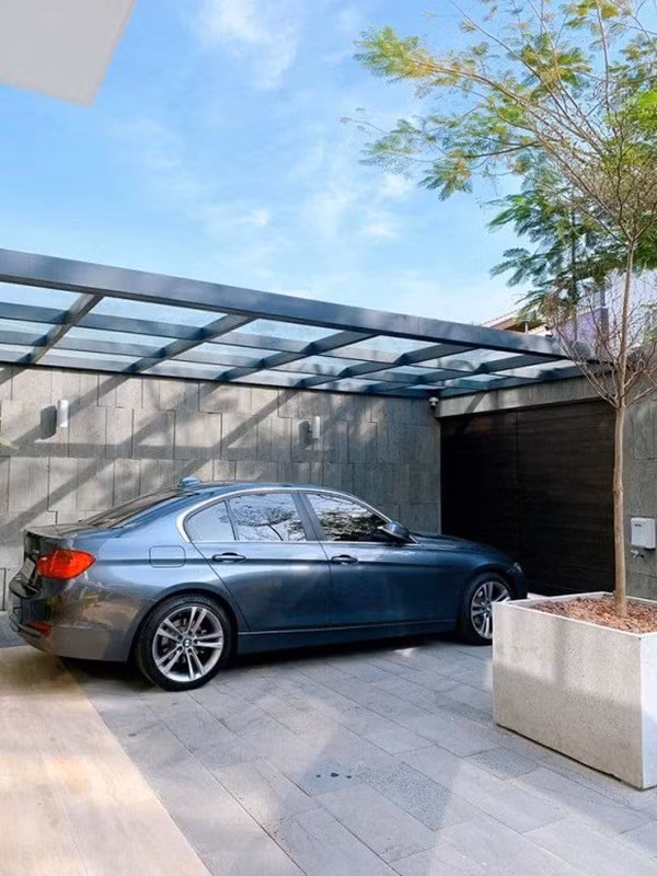 Nhiều người còn ví biệt thự này với biệt thự triệu đô của Ngọc Trinh.