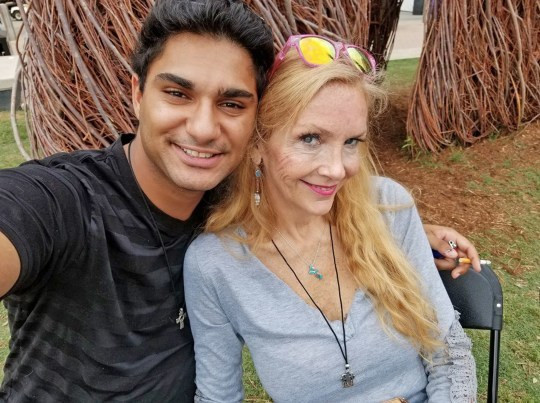 Chuyen tinh nguoi phu nu lon tuoi hon ca me nguoi yeu