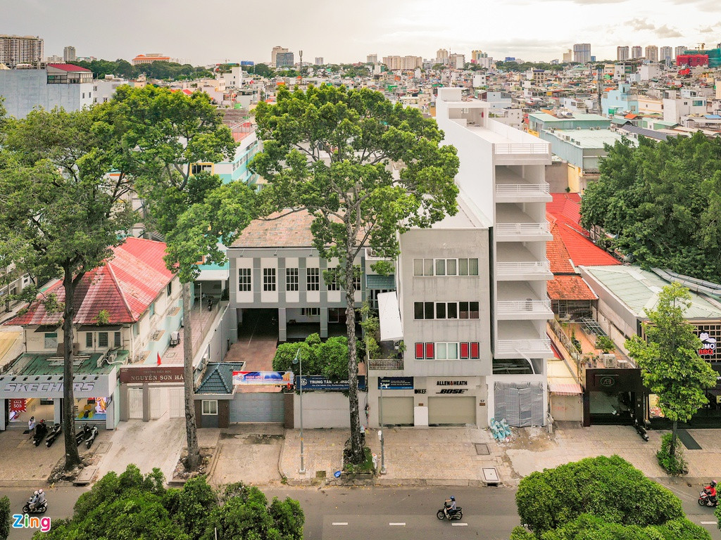 Nhà đất số 57 Cao Thắng được nữ đại gia hoán đổi cho Trung tâm ca nhạc nhẹ nằm ở trung tâm quận 3. Bà Diệp đã vận động các cá nhân có thẩm quyền cho phép việc hoán đổi này kèm theo đề xuất sửa chữa Trung tâm ca nhạc nhẹ với chi phí 20 tỷ đồng.