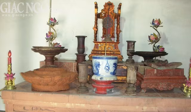 ĐĐ.Thích Minh Hải, trụ trì chùa An Thái cho biết: "Bước đầu các nhà nghiên cứu cho biết, tất cả các hoa văn trang trí trên bệ sen đều mang đậm dấu ấn đặc trưng của văn hóa phương Bắc, thời Đường - thế kỷ thứ VI”. Hiện bệ sen cổ được nhà chùa bảo quản và trưng bày trong nhà Tổ.