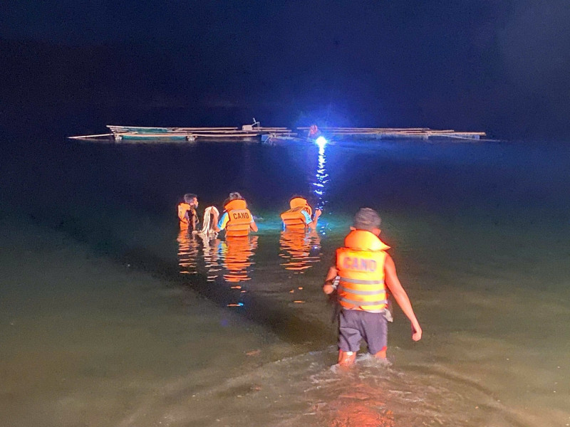 Đang nhậu nhảy xuống hồ thủy điện bơi, người đàn ông bị đuối nước Dang nhau nhay xuong ho thuy dien boi, nguoi dan ong bi duoi nuoc