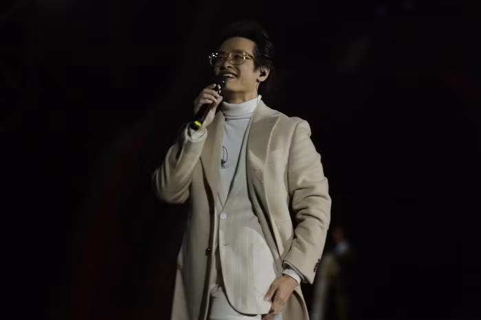 Ha Anh Tuan bat mi moi tinh 12 nam, nhung chua tiet lo danh tinh