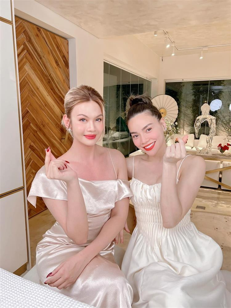 độ tuổi U40, Hồ Ngọc Hà ngày càng thăng hạng nhan sắc.