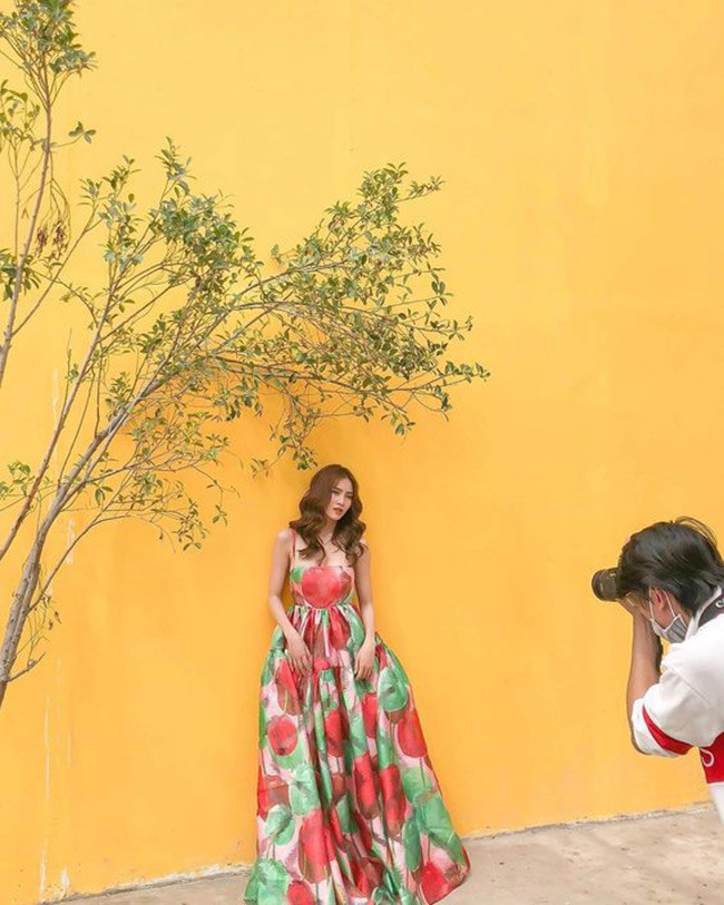 Ninh Dương Lan Ngọc lộ ảnh bị chụp lén, mặt mộc chưa chỉnh sửa cũng gây ngỡ ngàng - Hình 22 Ninh Duong Lan Ngoc lo anh bi chup len, mat moc chua chinh sua cung gay ngo ngang-Hinh-22