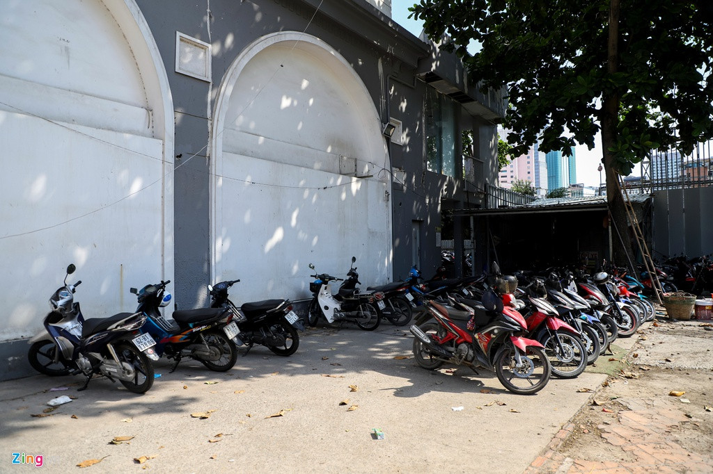 Hệ quả là đến cuối năm 2013, bà Hoan đã thế chấp quyền sử dụng khu đất này tại Ngân hàng TMCP Đầu tư phát triển Việt Nam - chi nhánh Thành Đô (BIDV) ở Hà Nội với tổng giá trị là 717 tỉ đồng. Dự án đến nay chưa được đầu tư xây dựng và hiện vẫn chỉ là bãi giữ xe máy.