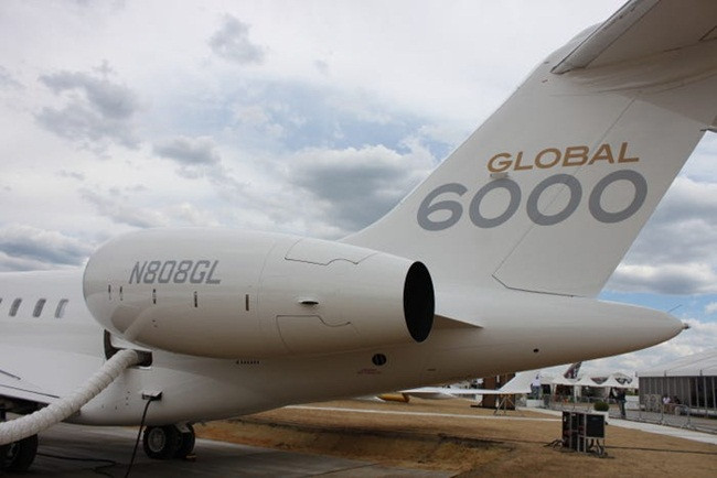 Bombardier Global 6000 là thế hệ thứ 3 của dòng máy bay thương mại Global Express của Bombardier.