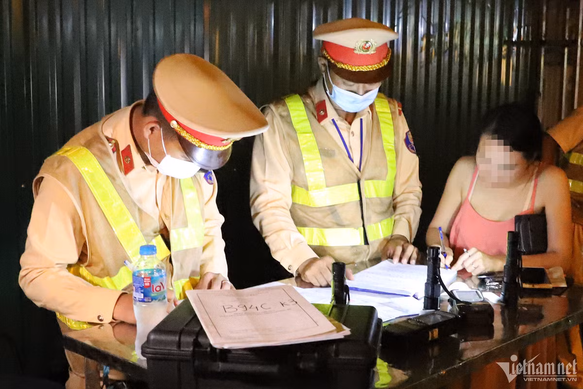 Nhieu tai xe vi pham nong do con do 