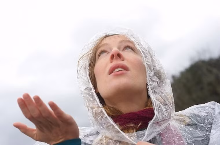 Cho đến nay, các nhà khoa học không nắm rõ được cơ chế chất perfluorooctanoic acid hoặc PFOA đi vào cơ thể. Song họ lại nhận thấy nó khá phổ biến trong thành phần máu của nhiều người dân Mỹ.