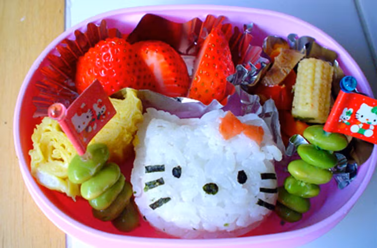 Từ thập niên 1980, Bento bắt đầu được bán dưới dạng ăn liền tại các siêu thị và cửa hàng thực phẩm.