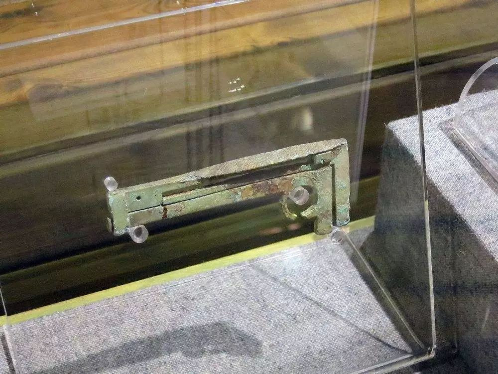 3 bảo vật “xuyên không” hàng nghìn năm khiến chuyên gia kinh ngạc - Hình 4 3 bao vat “xuyen khong” hang nghin nam khien chuyen gia kinh ngac-Hinh-4