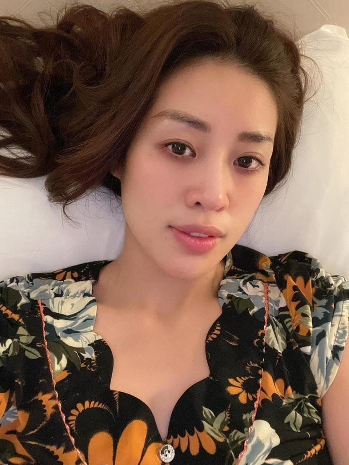 Hoa hậu Khánh Vân có làn da mịn.