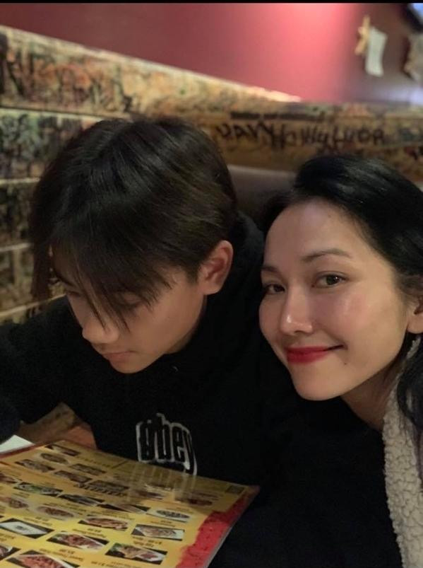 ột số hình ảnh trước đó của con trai Kim Hiền.