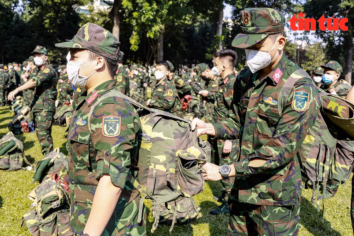 Hon 300 can bo, hoc vien quan y vao cac tinh phia Nam chong dich-Hinh-3