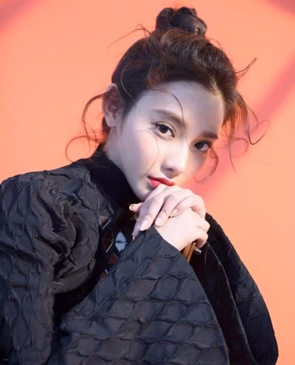 Luu Diec Phi va dan my nhan Cbiz se ra sao khi khong con 