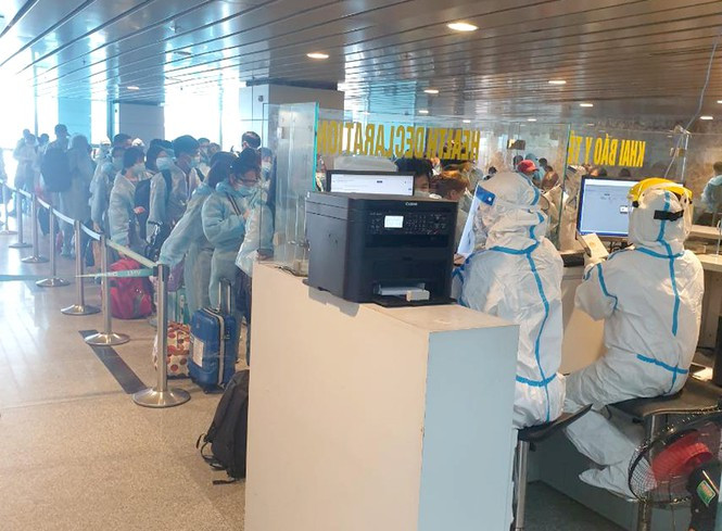 Bat dau noi lai hoat dong bay thuong mai quoc te