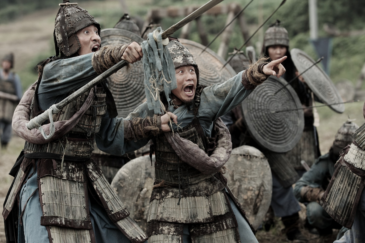 Trong cuộc chiến tay ba kéo dài nhiều thế kỷ, cuối cùng Silla đã chinh phục được Baekje vào năm 660 và Goguryeo vào năm 668 để thống nhất đã kiểm soát phần lớn bán đảo Triều Tiên.