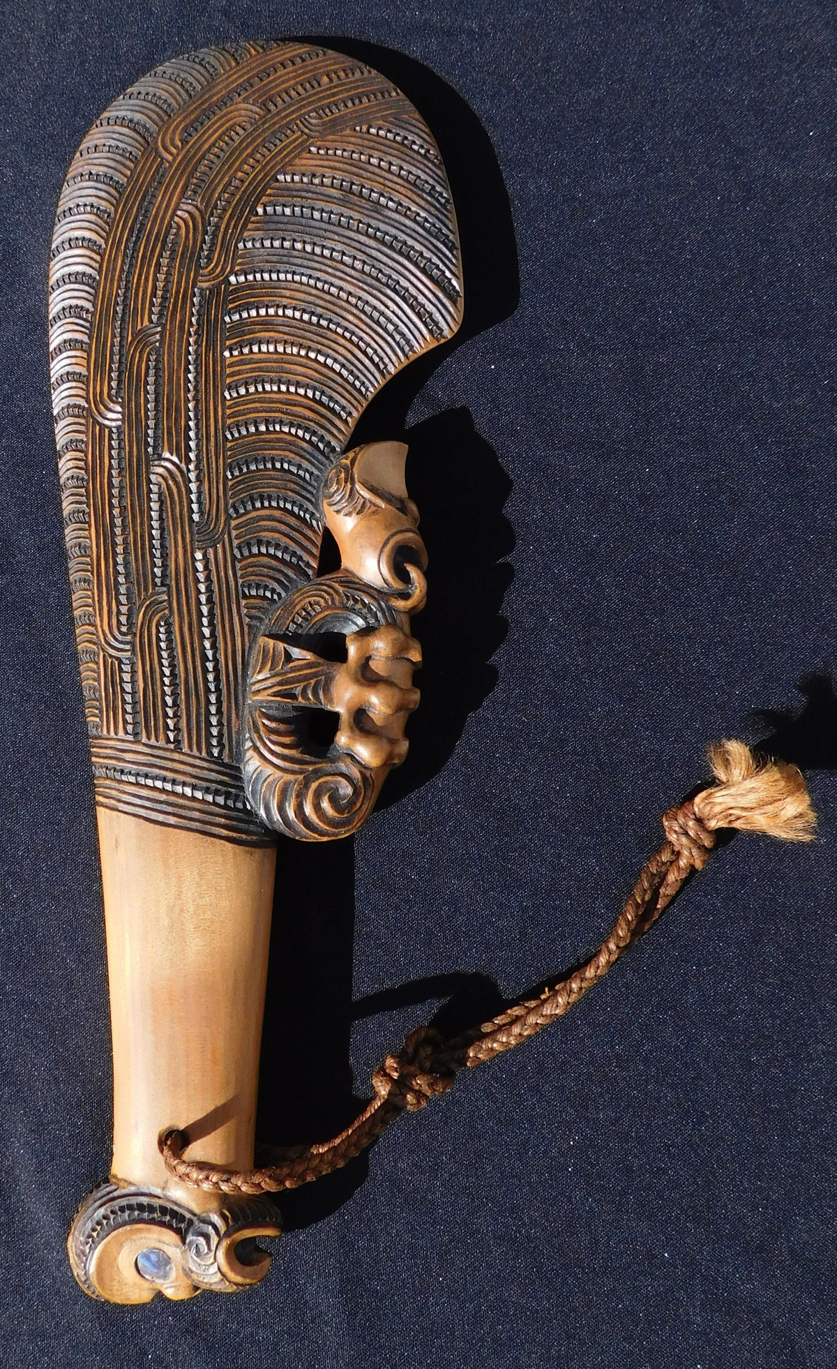 Phần trên của Wahaika có hình cầu, được mài sắc như lưỡi dao, dùng để sát thương trong những đòn đâm, cắt.