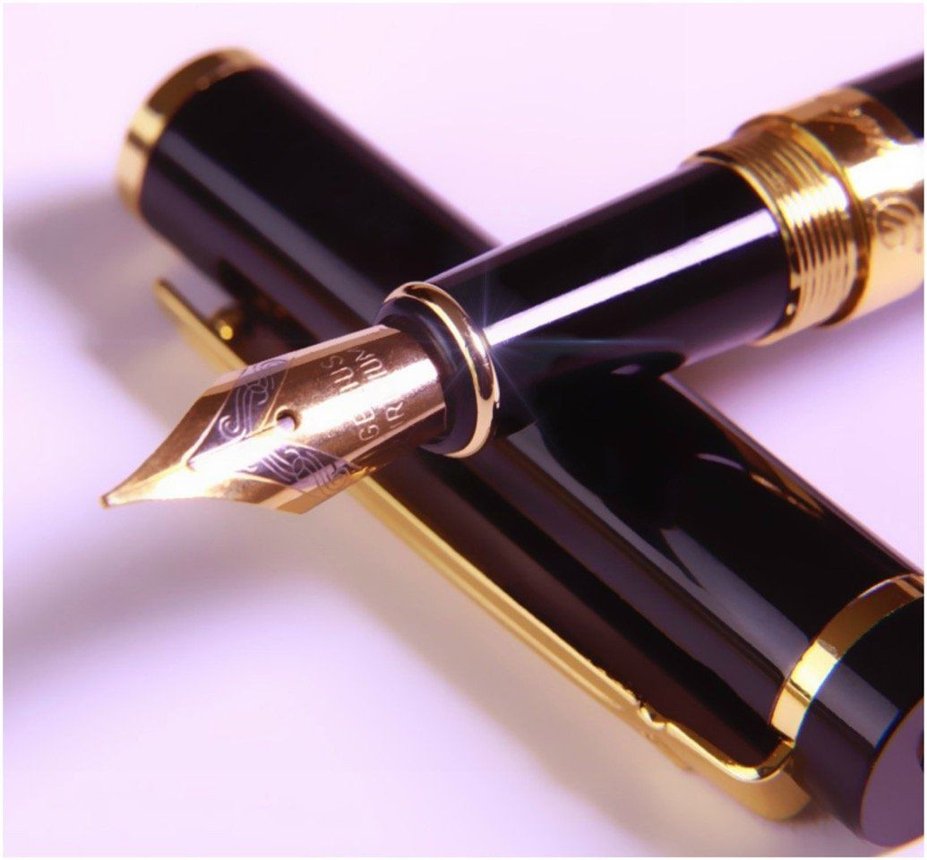 Đến năm 1780, bút máy bằng thép mang dáng dấp như thời nay mới lần đầu xuất hiện ở Anh. Phải 40 năm sau, chúng mới bắt đầu thực sự được ưa chuộng và dần trở nên phổ biến ở châu Âu.