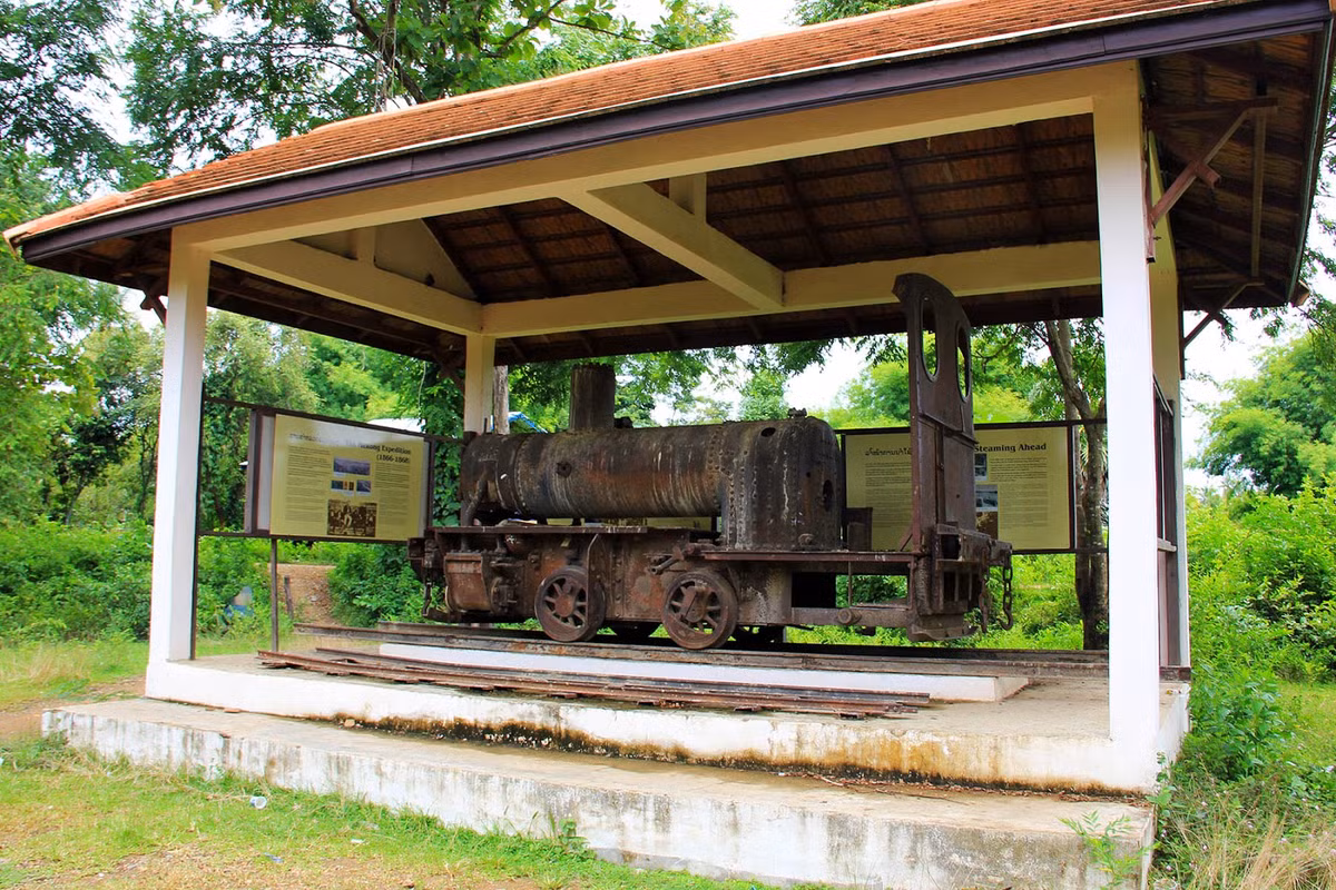 Ngày nay, những các tàn tích của tuyến đường sắt độc đáo xưa đã được quy hoạch thành một khu di tích lịch sử của Lào. Ảnh: Vietnamitas en Madrid.