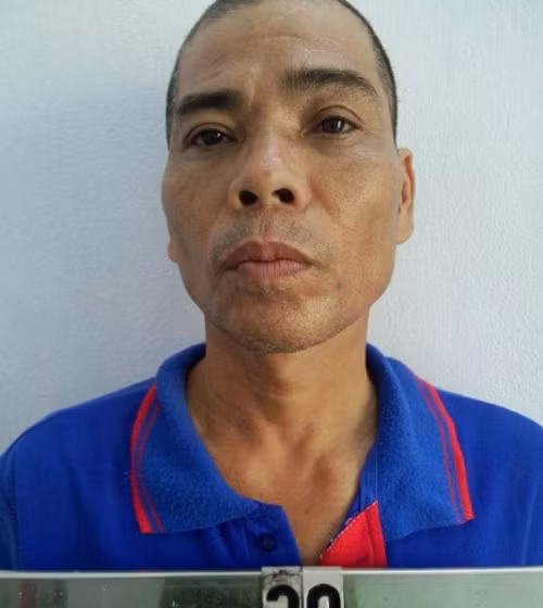 Loi khai kinh hai cua ke nhieu lan do tro doi bai be gai