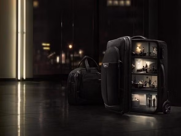 Một tòa chung cư 4 tầng với 4 không gian sống thu nhỏ riêng biệt được xếp gọn trong một va ly kéo nhằm khẳng định không gian, kích thước và cấu trúc tuyệt vời bên trong sản phẩm.